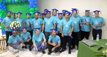 Imagem Incentivando a educação, Fumacense Alimentos e Bebidas forma turma de colaboradores no Ensino Médio