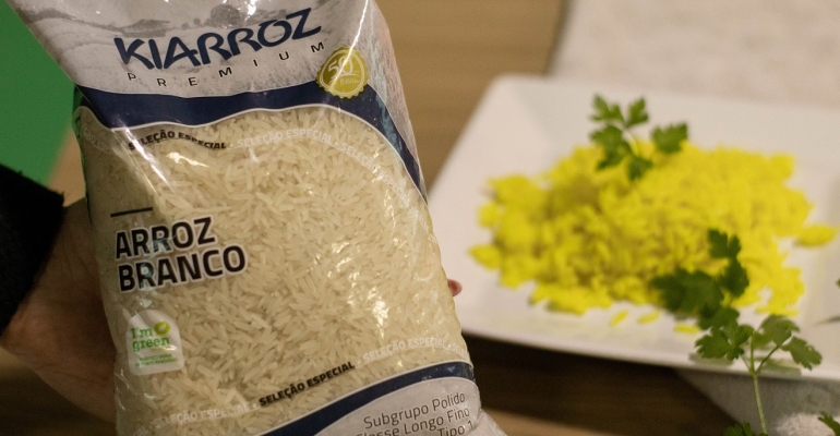 Além da cor e sabor: descubra os benefícios do arroz com açafrão