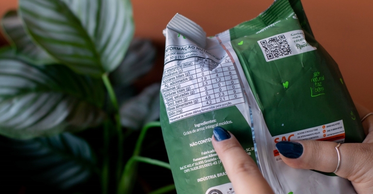Saiba como interpretar rótulos e ingredientes para escolhas alimentares saudáveis